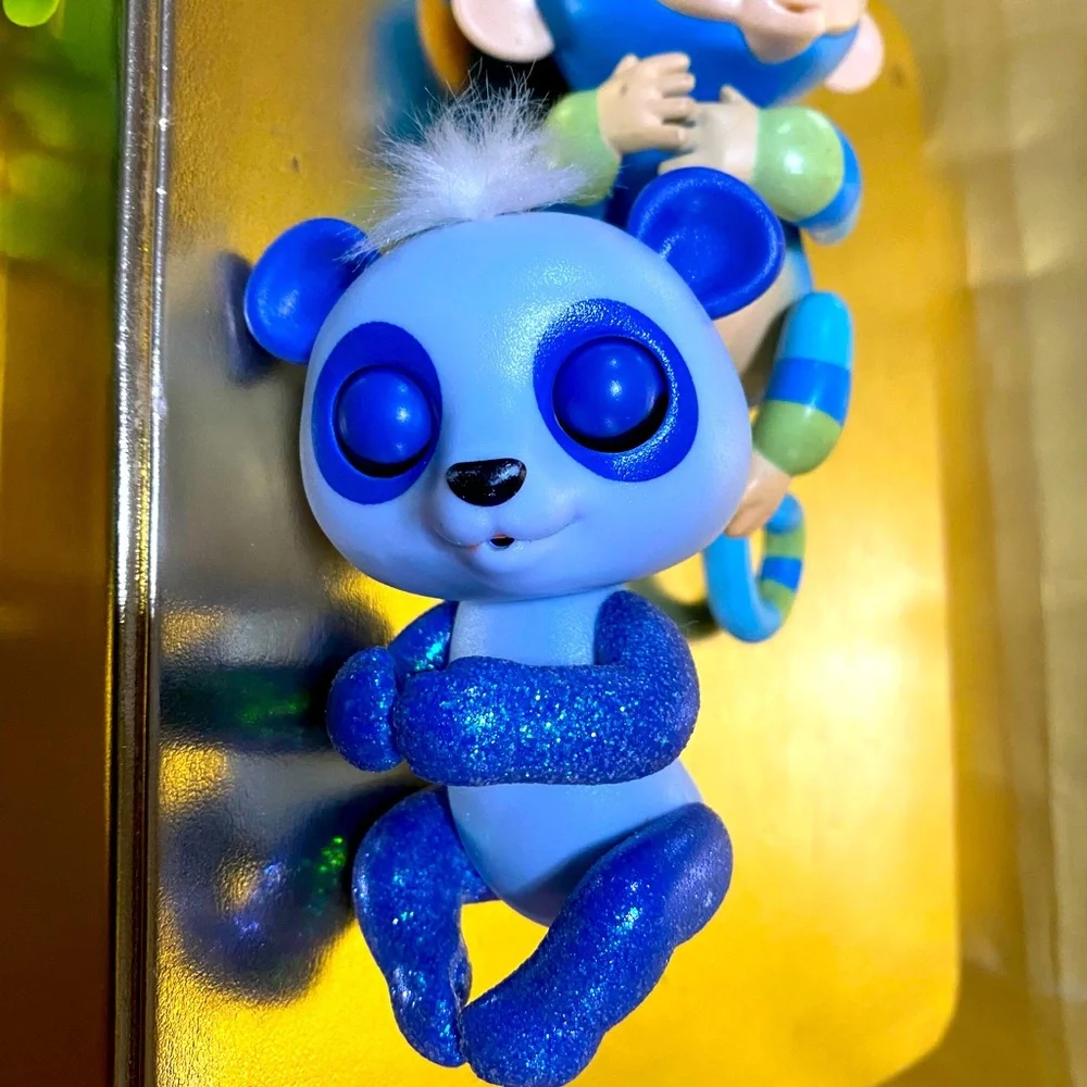 WOW WEE FINGELINGS 2016 TALKING ANIMATED PANDA BEAR ARCHIE & BILLIE BLUE MONKEY - Picture 6 of 10